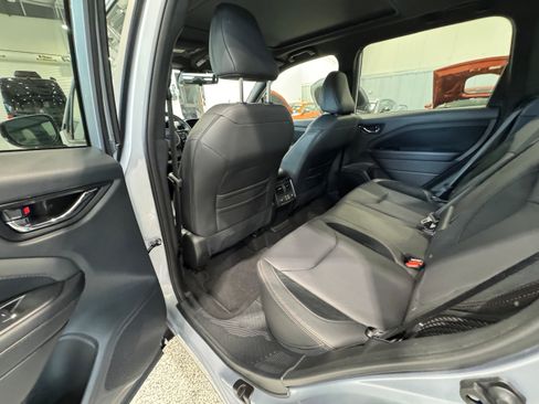 Used 2025 Subaru Forester Limited AWD/4WD image 6