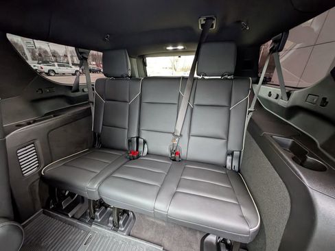 Used 2026 Cadillac Escalade ESV Sport w/ Touring Package image 18