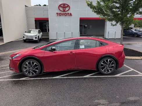 New 2026 Toyota Prius Plug-In Hybrid FWD image 7