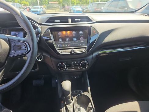 Used 2023 Chevrolet TrailBlazer LT w/ Convenience Package FWD image 18