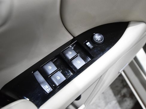 Used 2013 Cadillac XTS Luxury w/ Driver Awareness Package FWD image 10