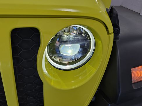 Used 2024 Jeep Wrangler Sport S image 29