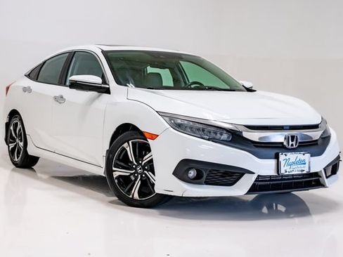 Used 2016 Honda Civic Touring image 7