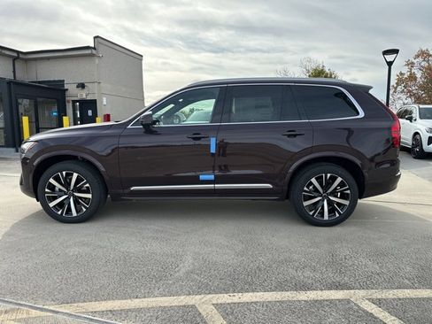 New 2026 Volvo XC90 B6 Core w/ Protection Package Premier image 4