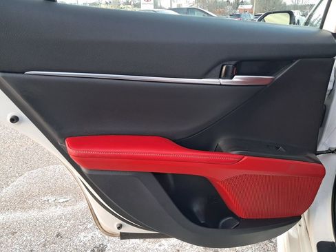 Used 2021 Toyota Camry XSE image 14