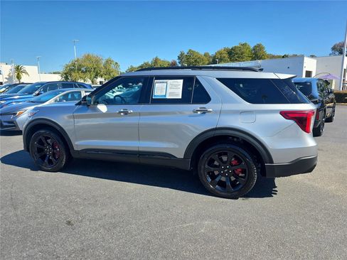 Used 2024 Ford Explorer ST w/ Equipment Group 401A image 7