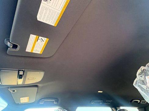 New 2026 Nissan Armada SL w/ Captain's Chari Seat Package image 19