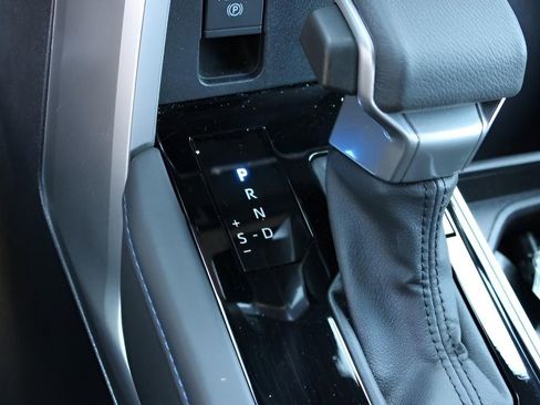 Used 2025 Toyota Tundra Platinum image 18