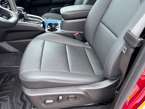 Used 2024 Chevrolet Colorado LT w/ LT Convenience Package III image 18