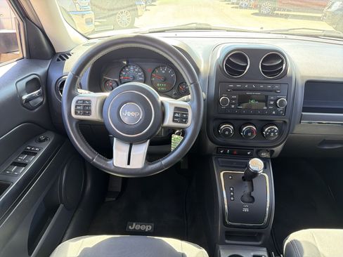 Used 2012 Jeep Patriot Latitude w/ Sun/Sound Group AWD/4WD image 12