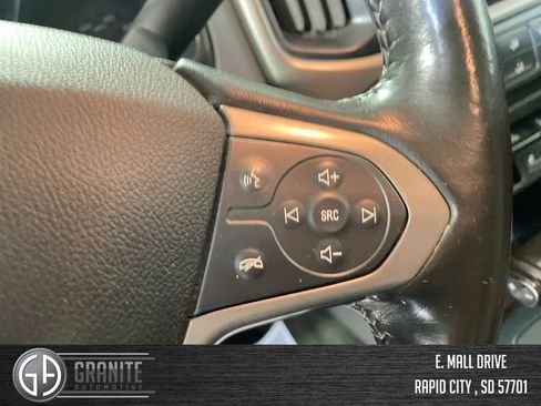 Used 2015 Chevrolet Colorado Z71 AWD/4WD image 32