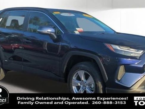 Used 2025 Toyota RAV4 XLE image 4