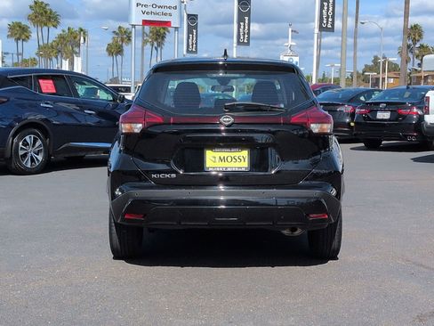 Certified 2024 Nissan Kicks S image 9