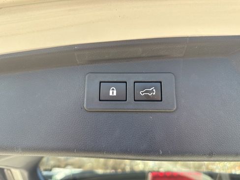 Used 2022 Subaru Outback Premium image 25