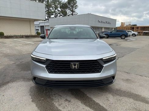 Used 2023 Honda Accord Sport image 3