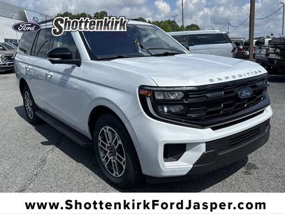 Used 2025 Ford Expedition Active