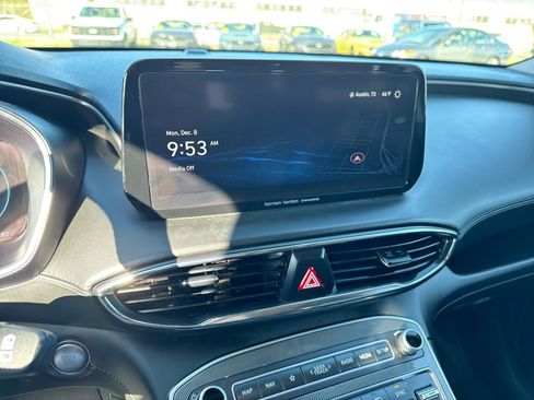 Used 2023 Hyundai Santa Fe Limited image 17