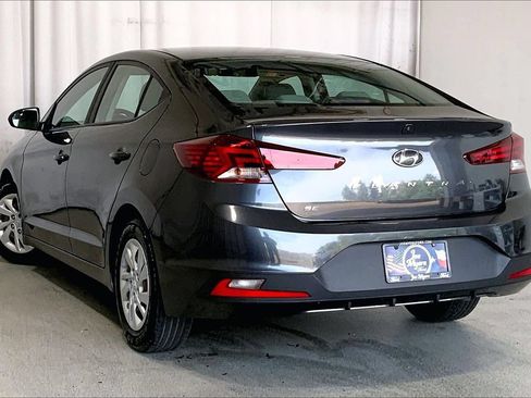 Used 2020 Hyundai Elantra SE FWD image 10