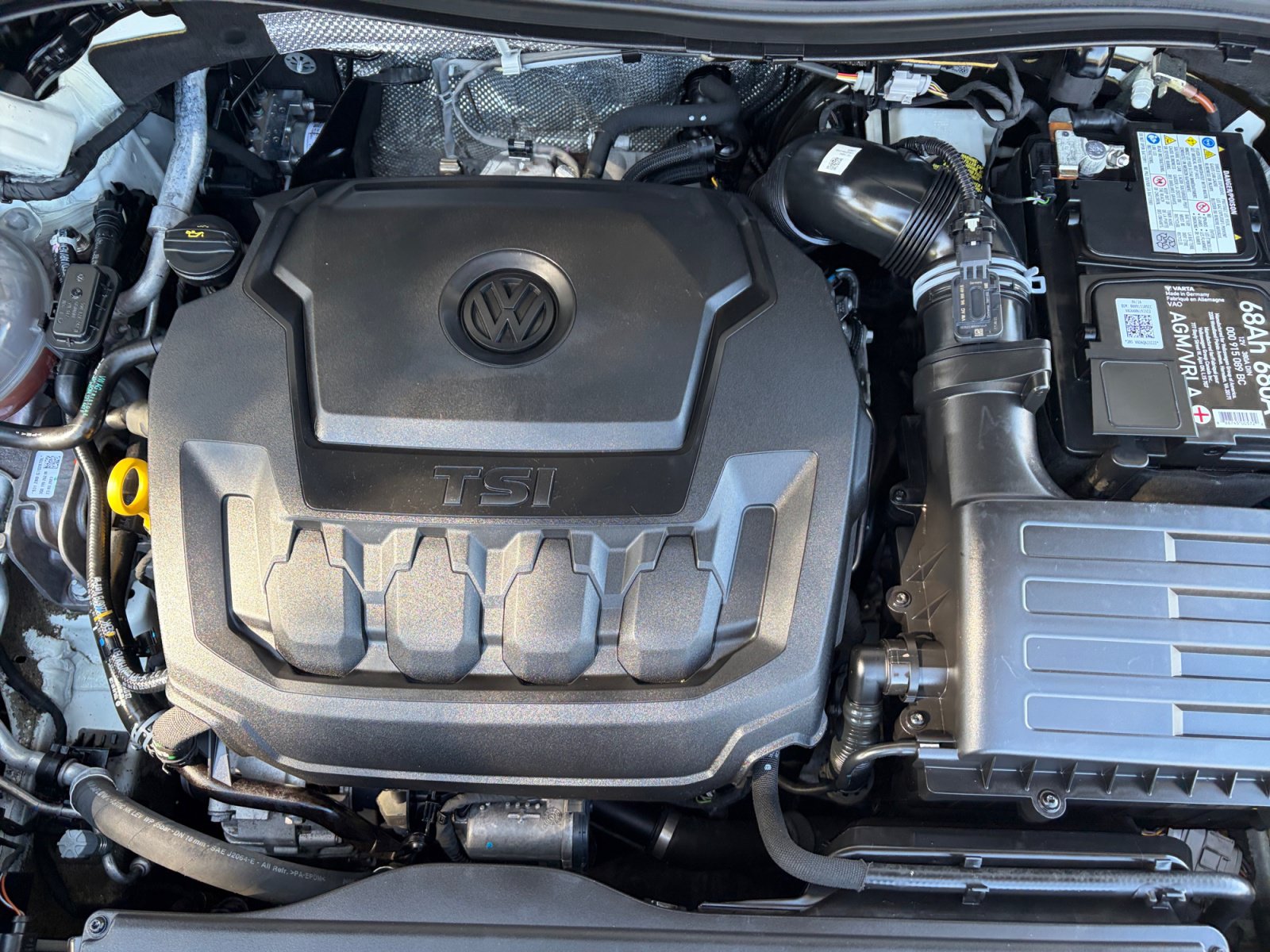 Used 2023 Volkswagen Tiguan SE R-Line AWD/4WD image 12