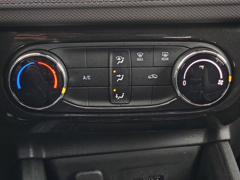 Used 2025 Chevrolet TrailBlazer LT AWD/4WD image 26