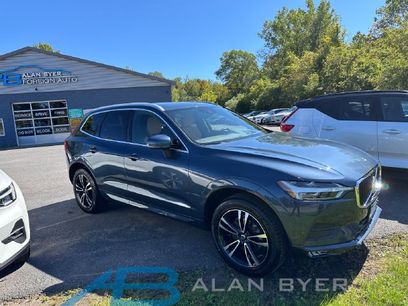 Used 2020 Volvo XC60 T5 Momentum w/ Protection Package