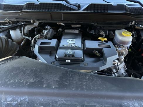 Used 2024 RAM 3500 Laramie w/ Towing Technology Group image 29