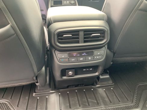 Used 2024 Honda Pilot Elite image 26