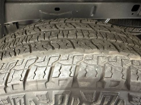 Used 2023 Chevrolet Colorado Trail Boss w/ Advanced Trailering Package image 46