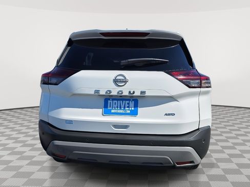 Used 2023 Nissan Rogue S AWD/4WD image 5