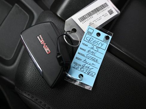 Used 2025 GMC Sierra 1500 SLT RWD image 29