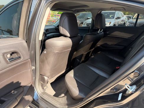 Used 2016 Acura ILX FWD image 12