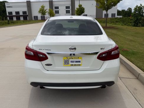 Used 2018 Nissan Altima 2.5 SV FWD image 6