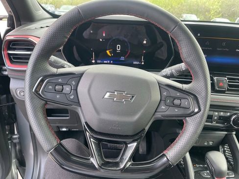 Used 2025 Chevrolet TrailBlazer RS w/ Convenience Package image 10