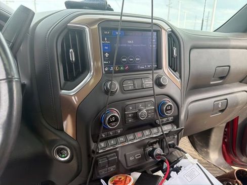 Used 2022 Chevrolet Silverado 2500 High Country w/ Technology Package AWD/4WD image 7