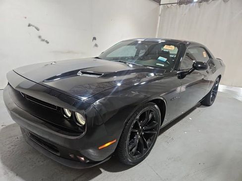 Used 2016 Dodge Challenger R/T Plus image 1