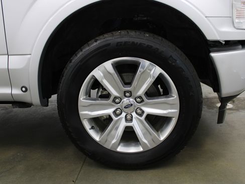 Used 2019 Ford F150 Platinum w/ Equipment Group 701A Luxury AWD/4WD image 5