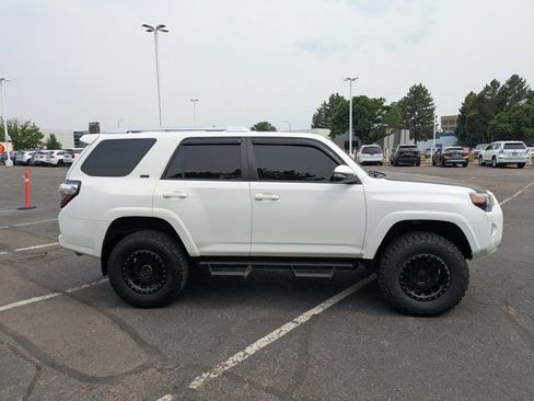 Used 2017 Toyota 4Runner SR5 Premium AWD/4WD image 4