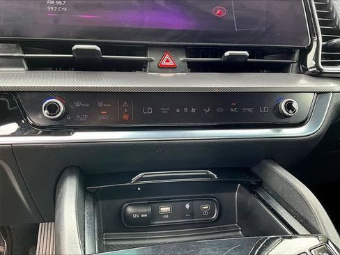 Certified 2023 Kia Sportage SX Prestige AWD/4WD image 18