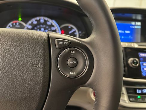 Used 2015 Honda Accord EX-L image 27