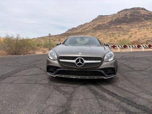 Used 2017 Mercedes-Benz SLC 300 image 2