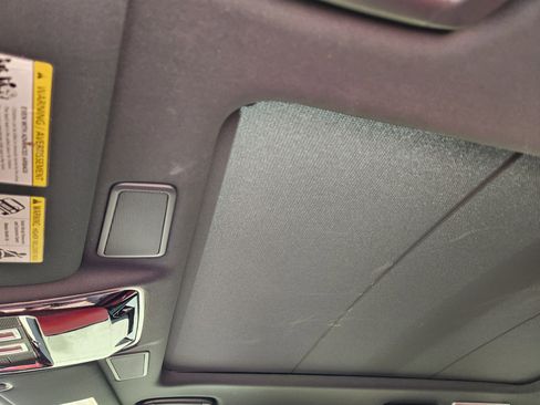 Used 2022 Land Rover Range Rover Sport SVR AWD/4WD image 24