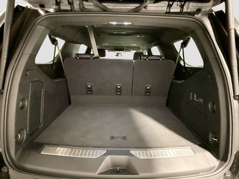 Used 2025 GMC Yukon XL Denali image 25