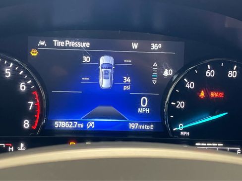 Used 2020 Ford Explorer XLT w/ Equipment Group 202A image 24