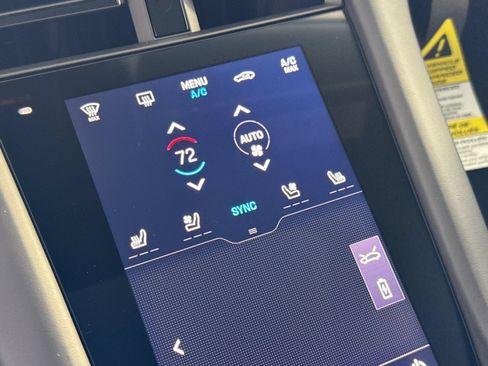New 2026 Porsche Taycan 4S AWD/4WD image 24