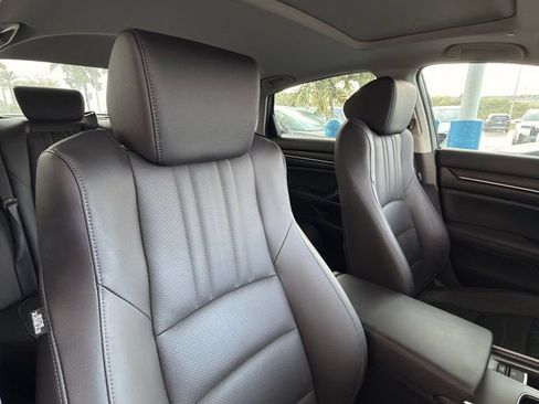 Used 2022 Honda Accord EX-L image 10