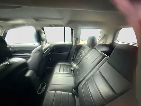 Used 2016 Jeep Patriot High Altitude FWD image 9