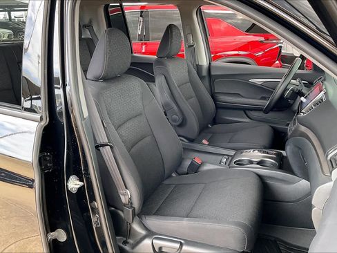 Used 2023 Honda Ridgeline Sport image 9