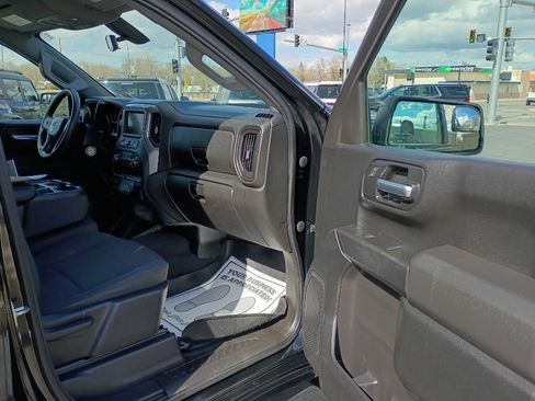 Used 2021 Chevrolet Silverado 1500 Custom Trail Boss w/ Midnight Edition AWD/4WD image 11