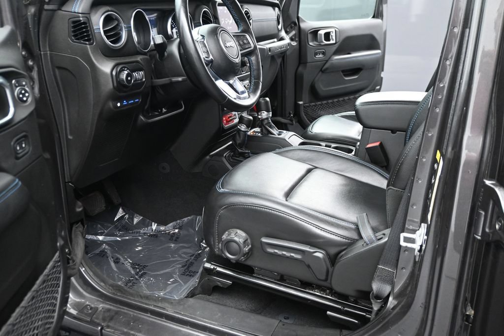 Used 2021 Jeep Wrangler Unlimited Rubicon 4xe w/ Steel Bumper Group AWD/4WD image 12