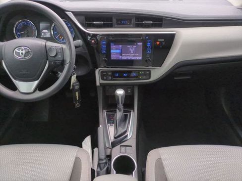 Certified 2017 Toyota Corolla LE image 18